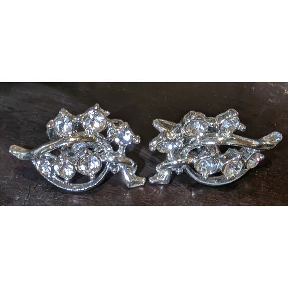 Vintage Silver Toned Rihinestone Leaf Design Climber Screw Back Earrings 1 inch - Picture 1 of 8